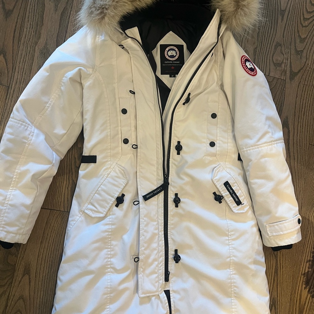 Canada Goose Women's Snow White Ski Jacket with Fur Hood